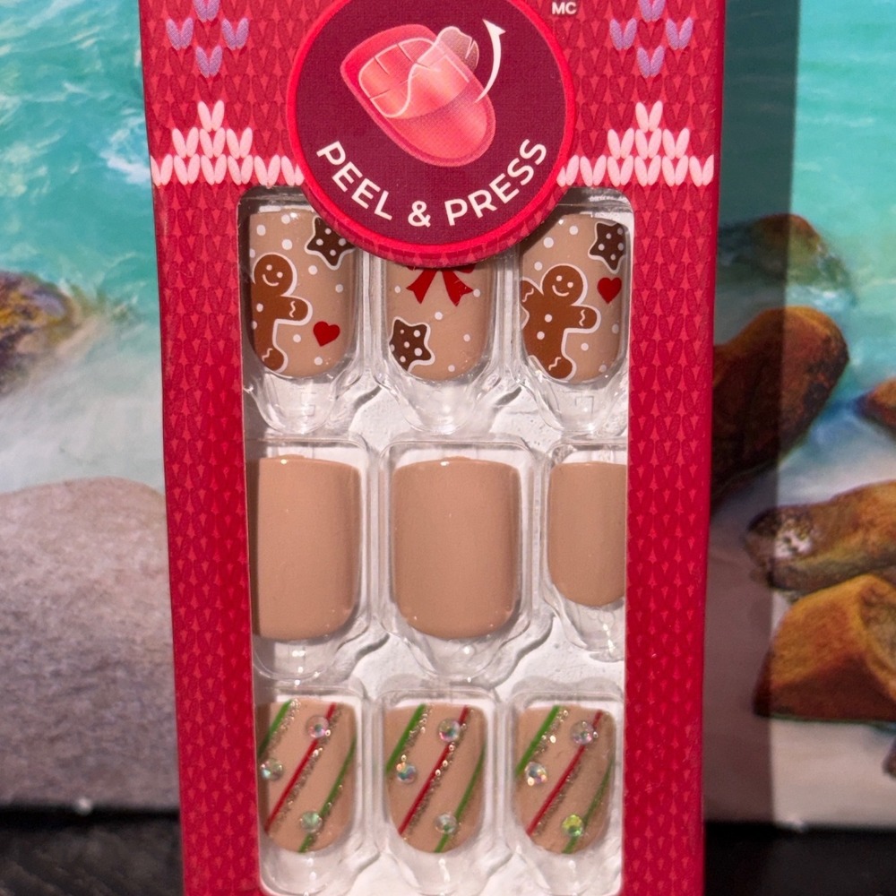 imPRESS Press-On Nails Mistletoe Kiss Short Square Gingerbread Christmas 30ct